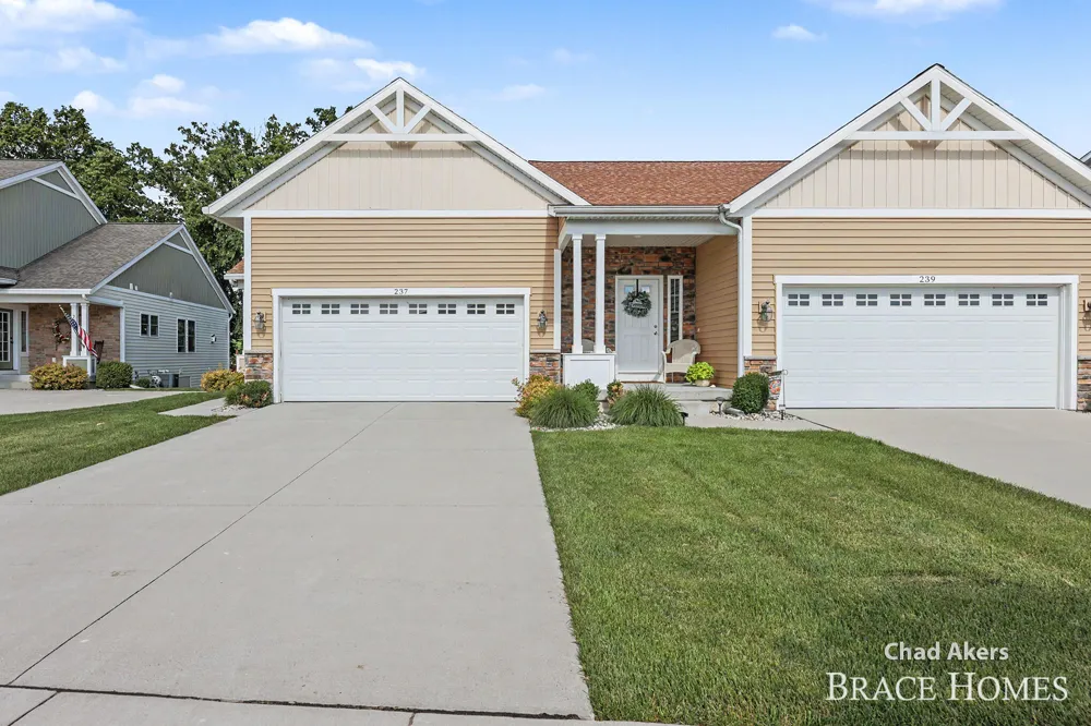 237 Hazelnut Drive Coopersville, MI 49404