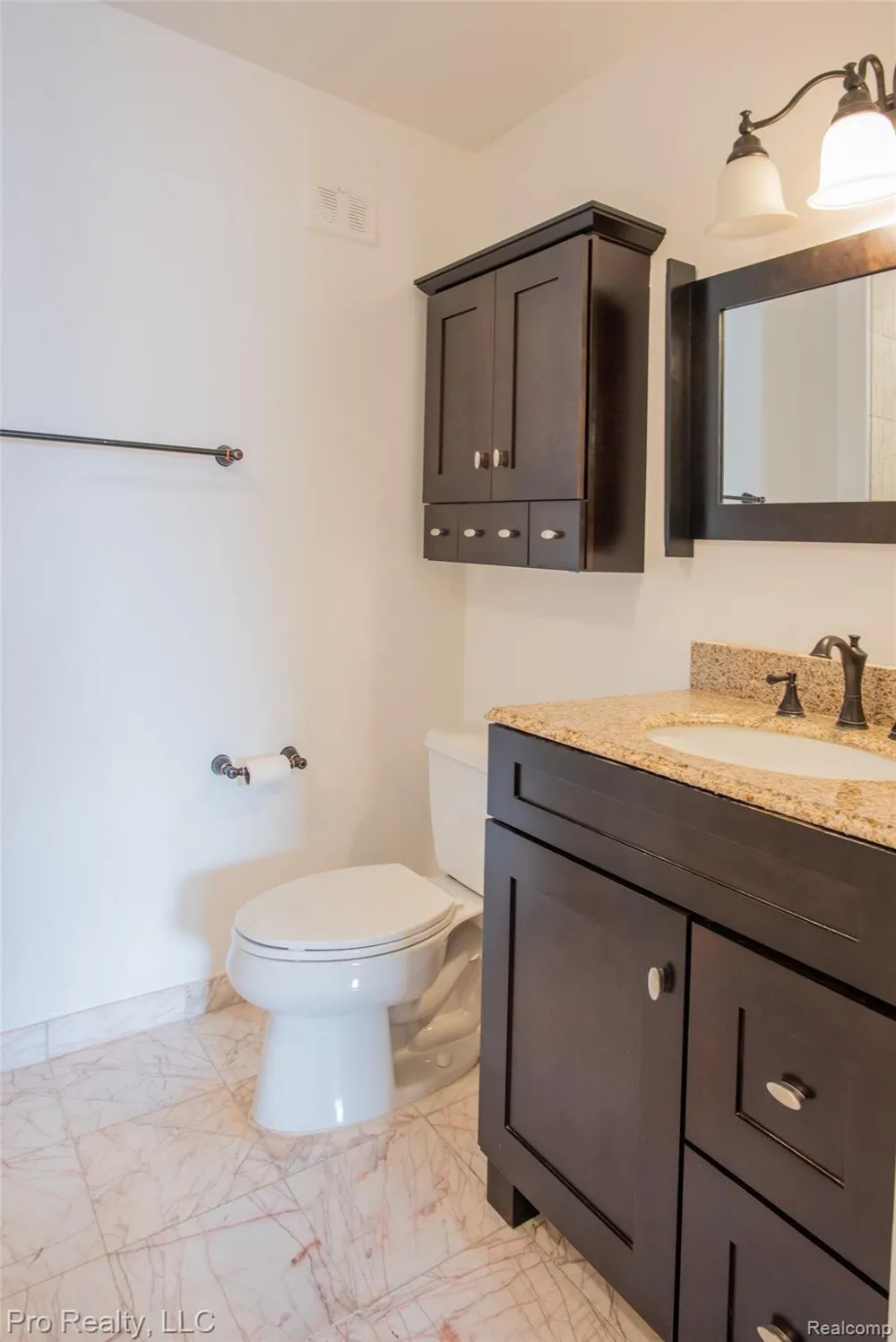 3559 Port Cove Drive Waterford Charter Township, MI 48328