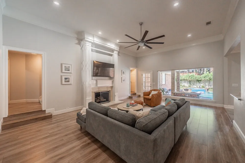 4313 Fannin Drive Irving, TX 75038