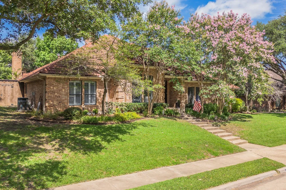 4313 Fannin Drive Irving, TX 75038