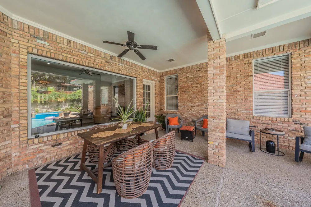 4313 Fannin Drive Irving, TX 75038