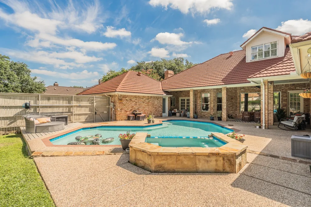 4313 Fannin Drive Irving, TX 75038