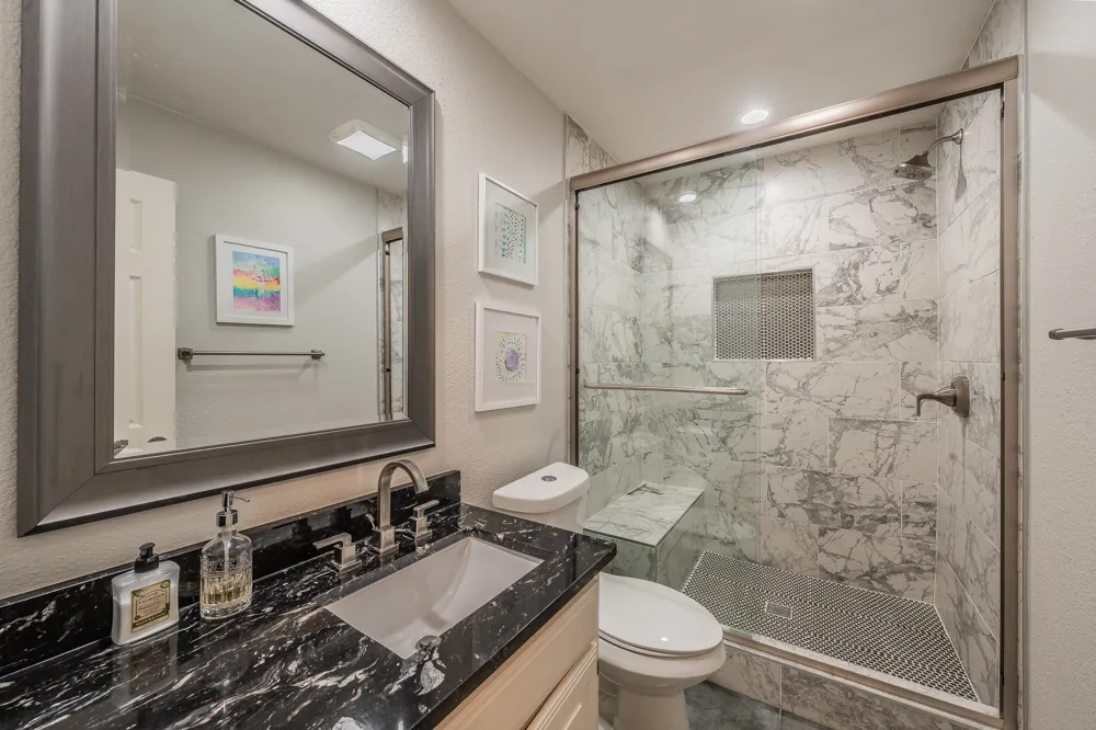 4313 Fannin Drive Irving, TX 75038