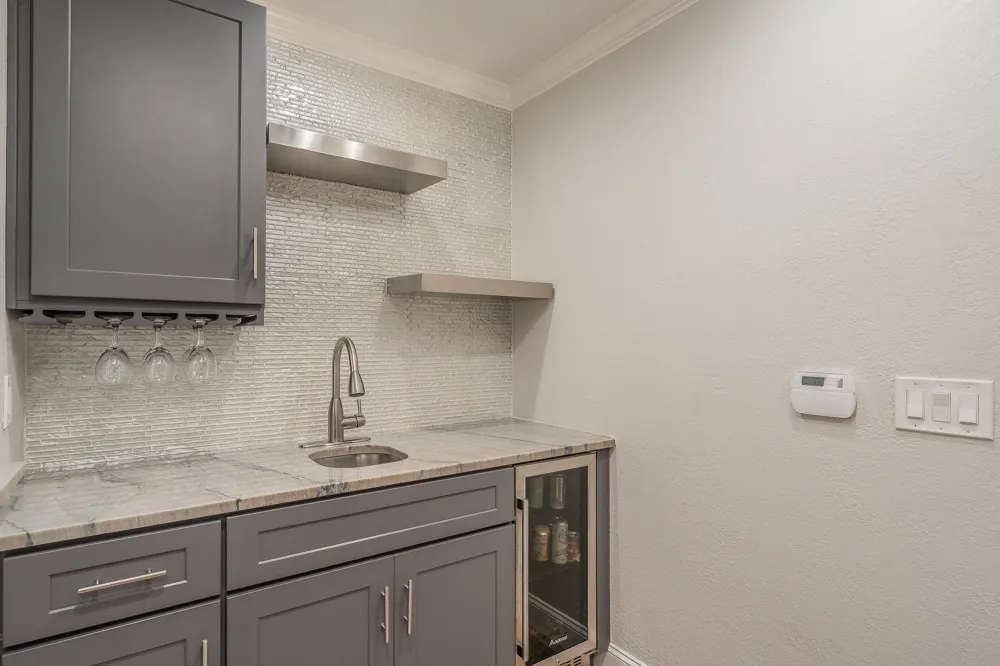 4313 Fannin Drive Irving, TX 75038