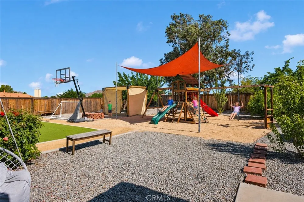 16470 Pauhaska Apple Valley, CA 92307