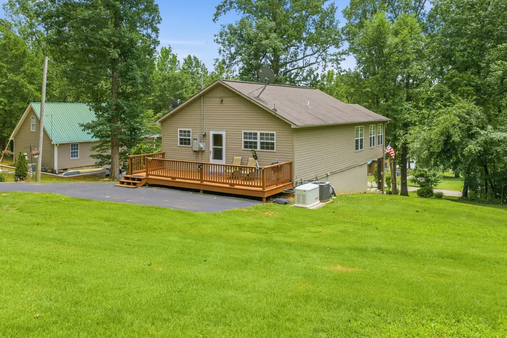 300 Featherfoot Parkway Loop Parsons, TN 38363