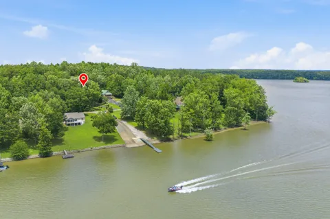 300 Featherfoot Parkway Loop
