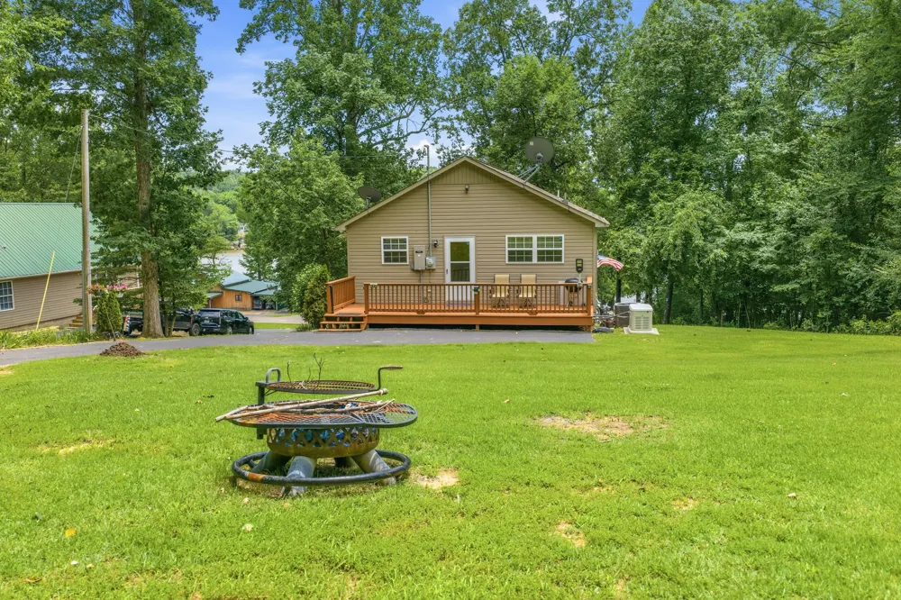 300 Featherfoot Parkway Loop Parsons, TN 38363