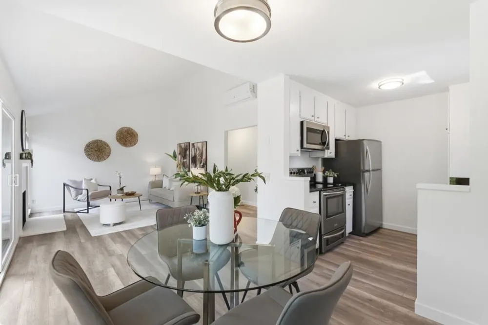905 W Middlefield Road #972 Mountain View, CA 94043