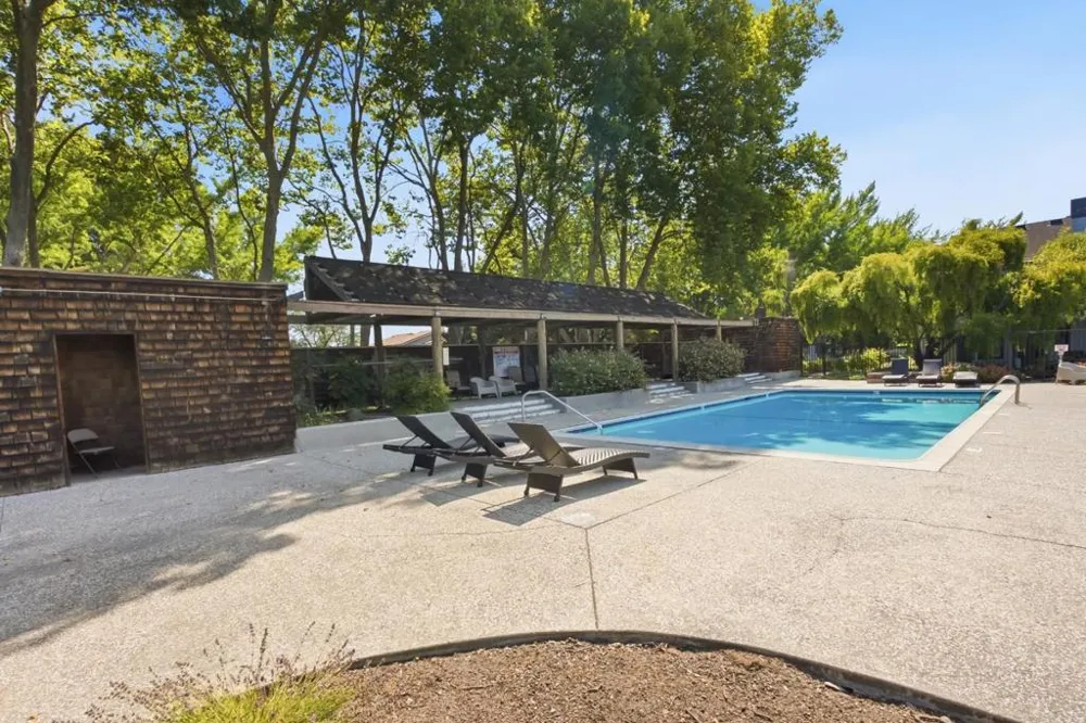905 W Middlefield Road #972 Mountain View, CA 94043