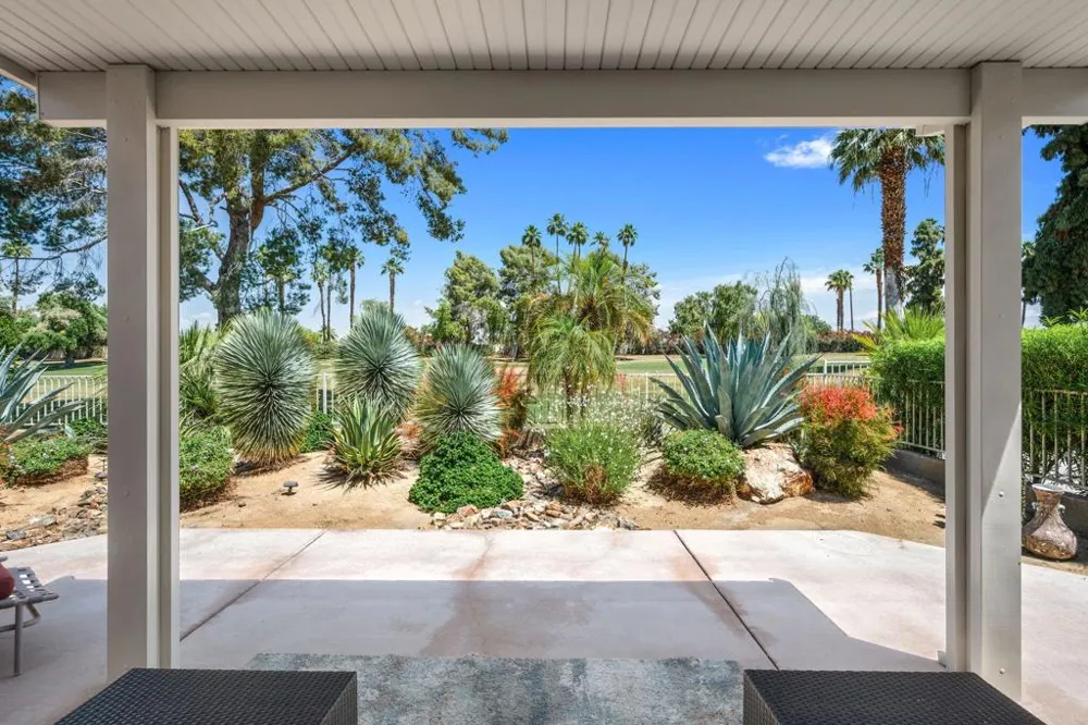 105 Kavenish Drive Rancho Mirage, CA 92270