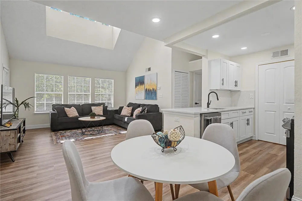 3266 HAVILAND COURT #303 Palm Harbor, FL 34684