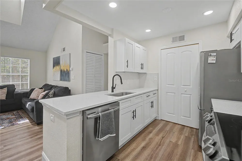 3266 HAVILAND COURT #303 Palm Harbor, FL 34684
