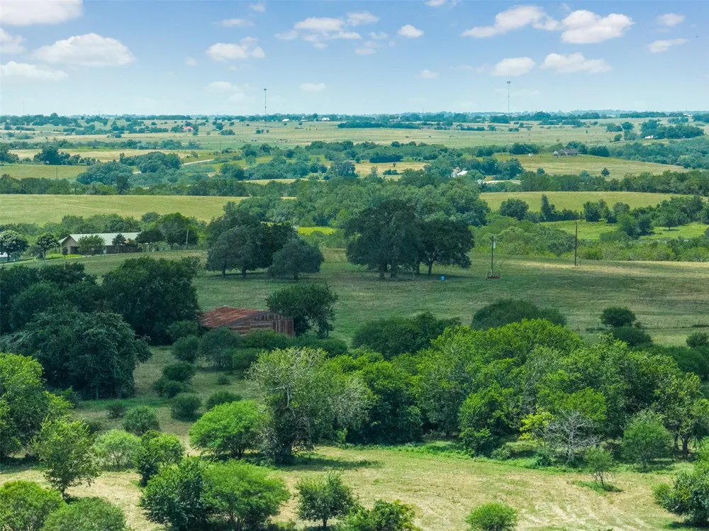 13041 Seydler Road Weimar, TX 78962