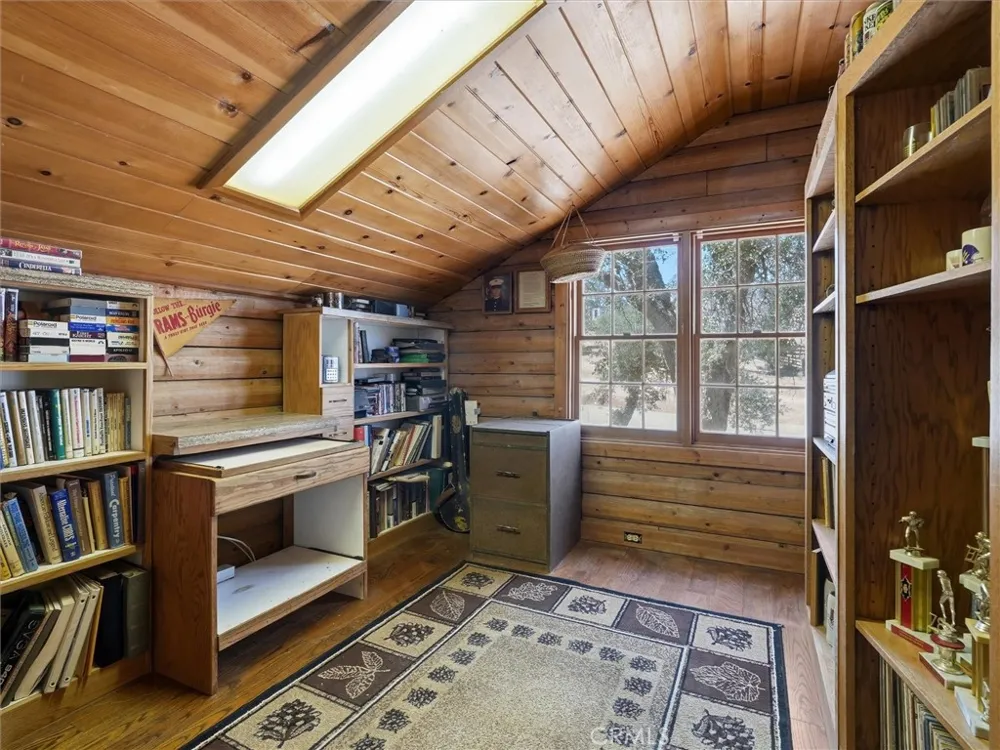 35928 Road 606 Raymond, CA 93653