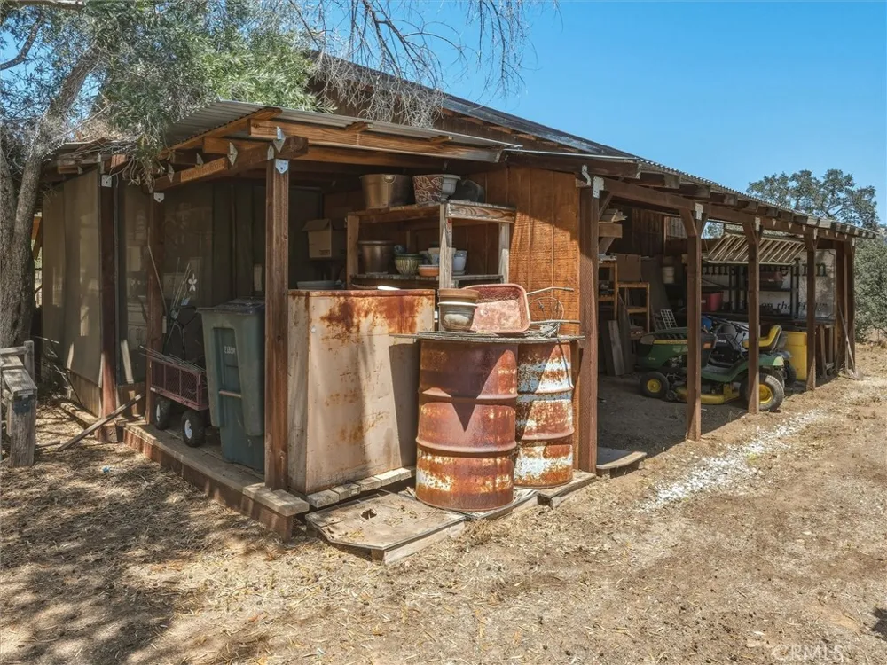 35928 Road 606 Raymond, CA 93653