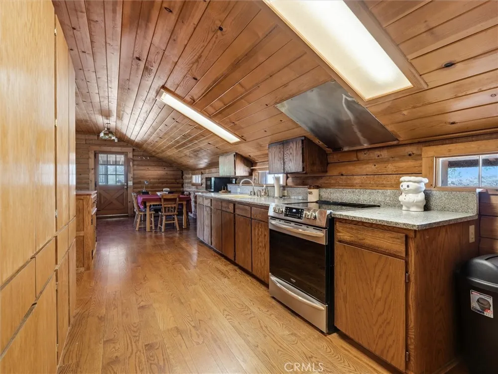 35928 Road 606 Raymond, CA 93653