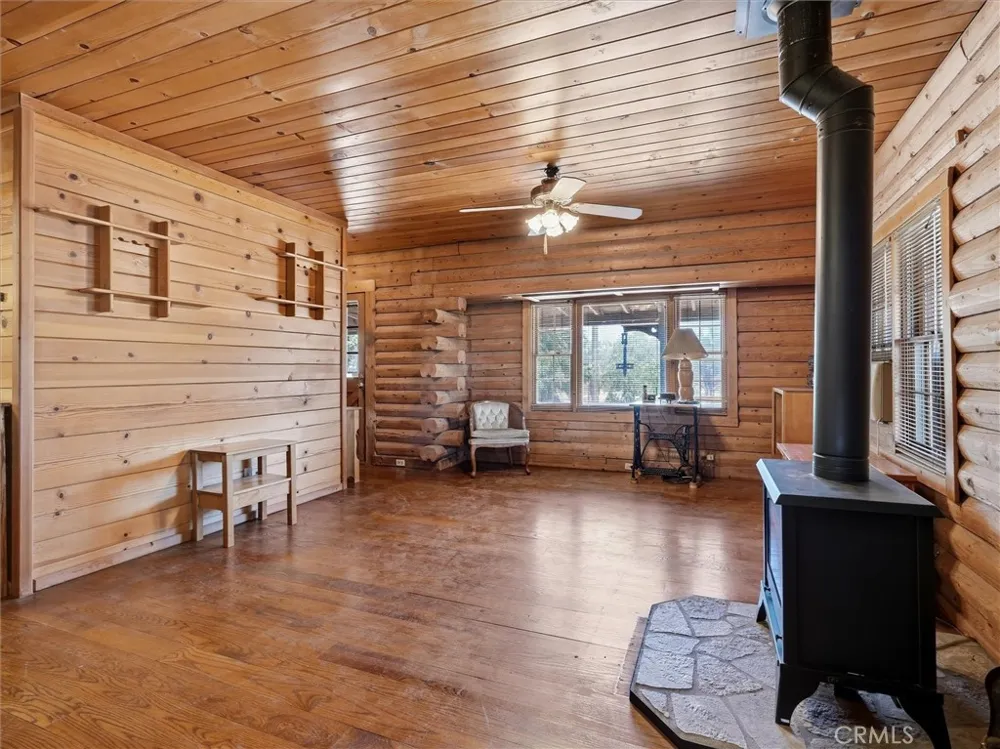 35928 Road 606 Raymond, CA 93653