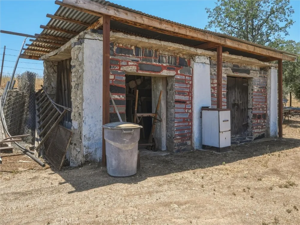 35928 Road 606 Raymond, CA 93653