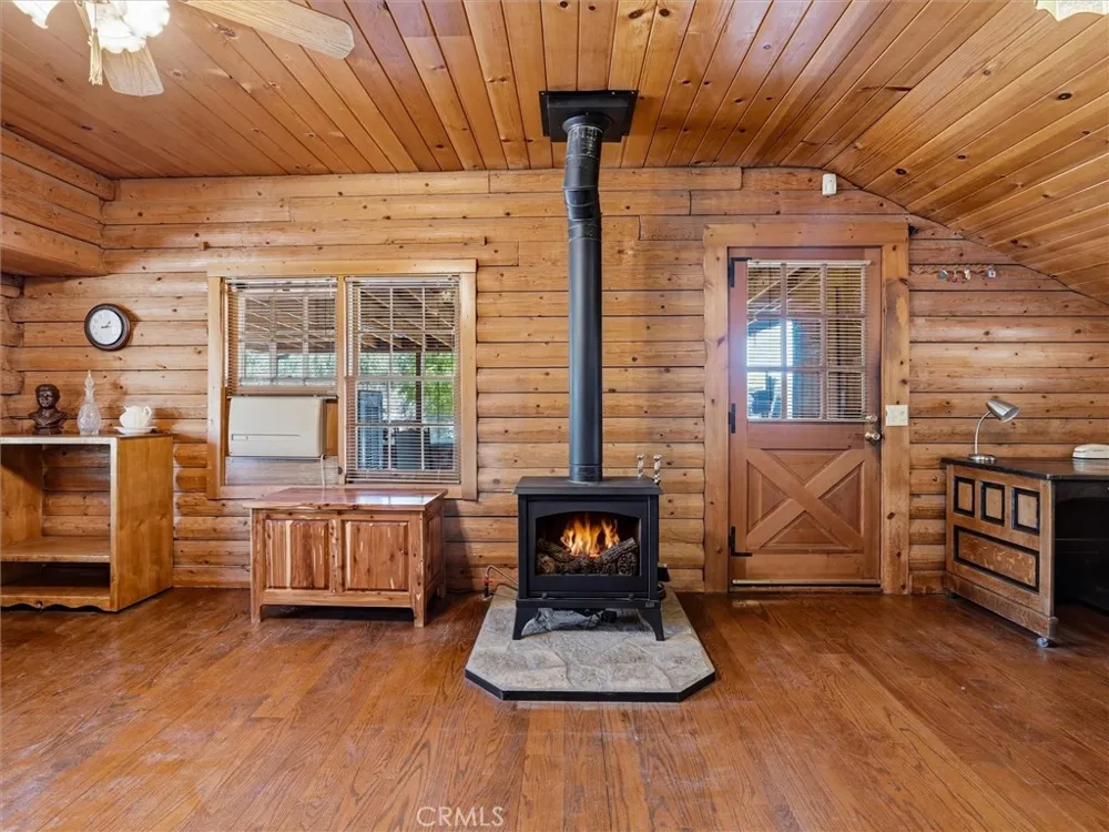 35928 Road 606 Raymond, CA 93653