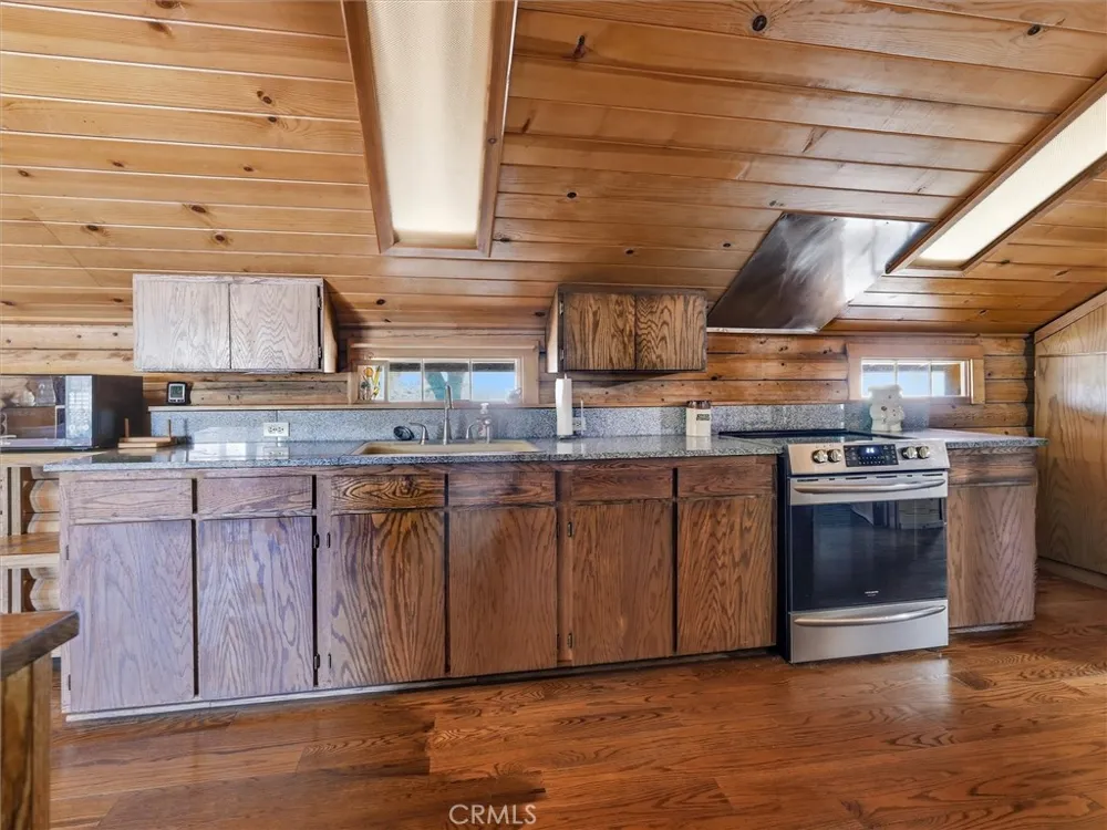 35928 Road 606 Raymond, CA 93653