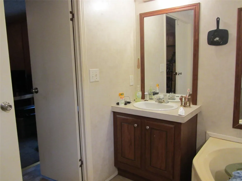 53 Brumley Road Huntsville, TX 77320