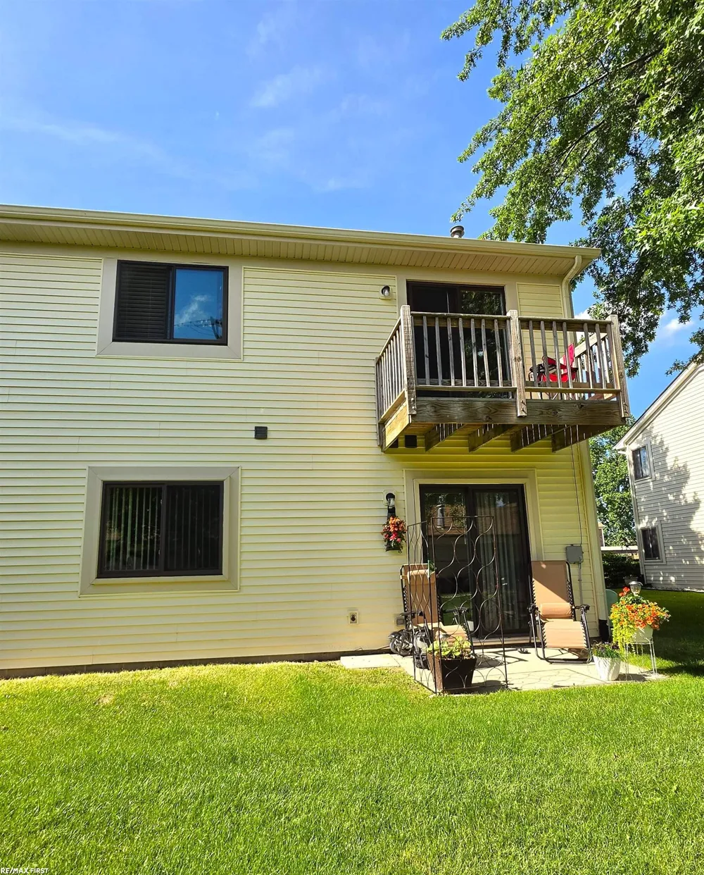 17438 Utica Oaks Lane Roseville City, MI 48066