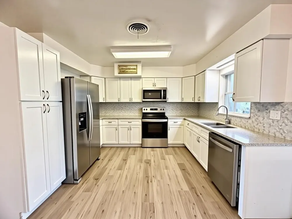 5235 SE 107TH STREET Belleview, FL 34420