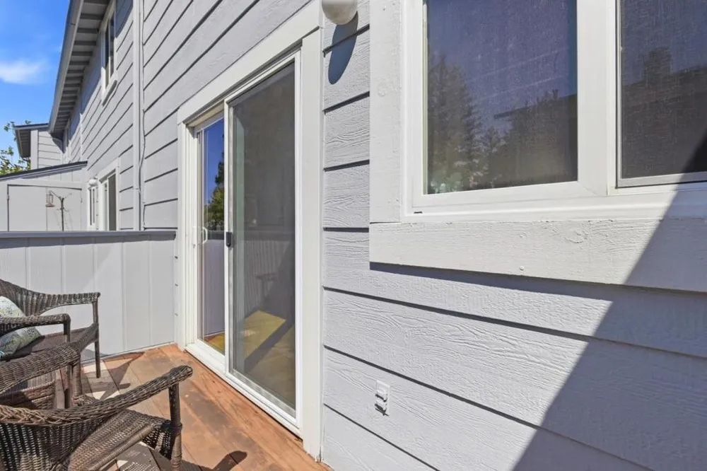 824 Bay Street Mountain View, CA 94041