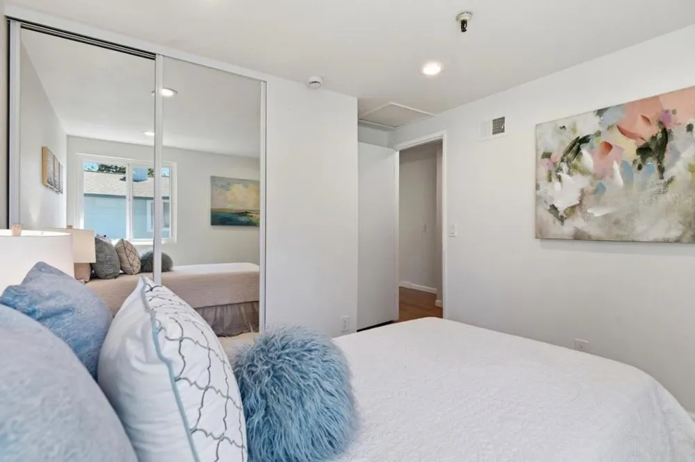 824 Bay Street Mountain View, CA 94041