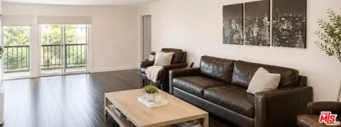 612 S Barrington Avenue #310
