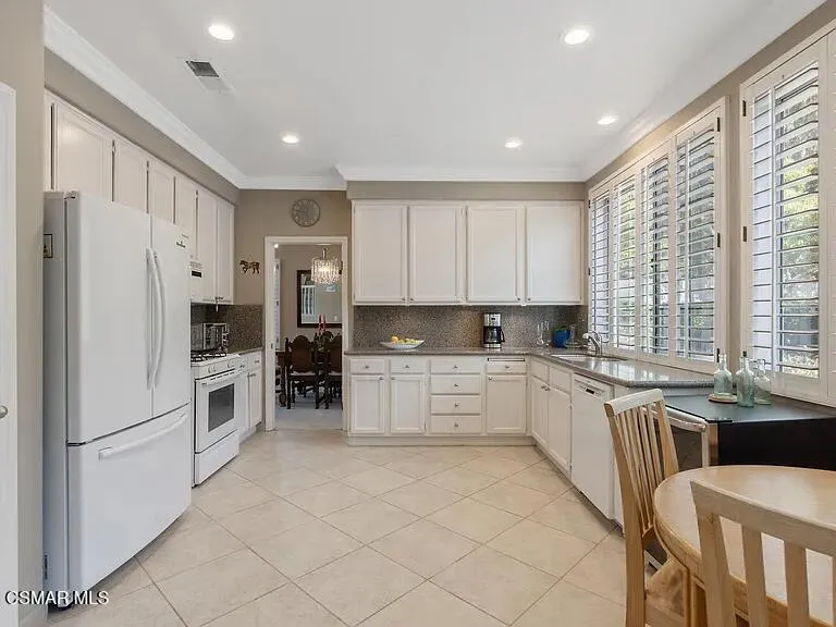 290 Virgo Court Thousand Oaks, CA 91360