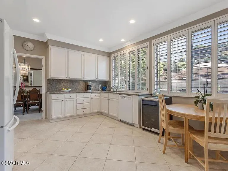290 Virgo Court Thousand Oaks, CA 91360