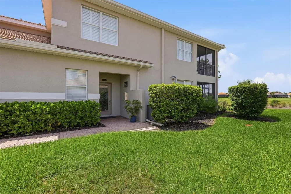 8406 GRAND ESTUARY TRAIL #104 Bradenton, FL 34212