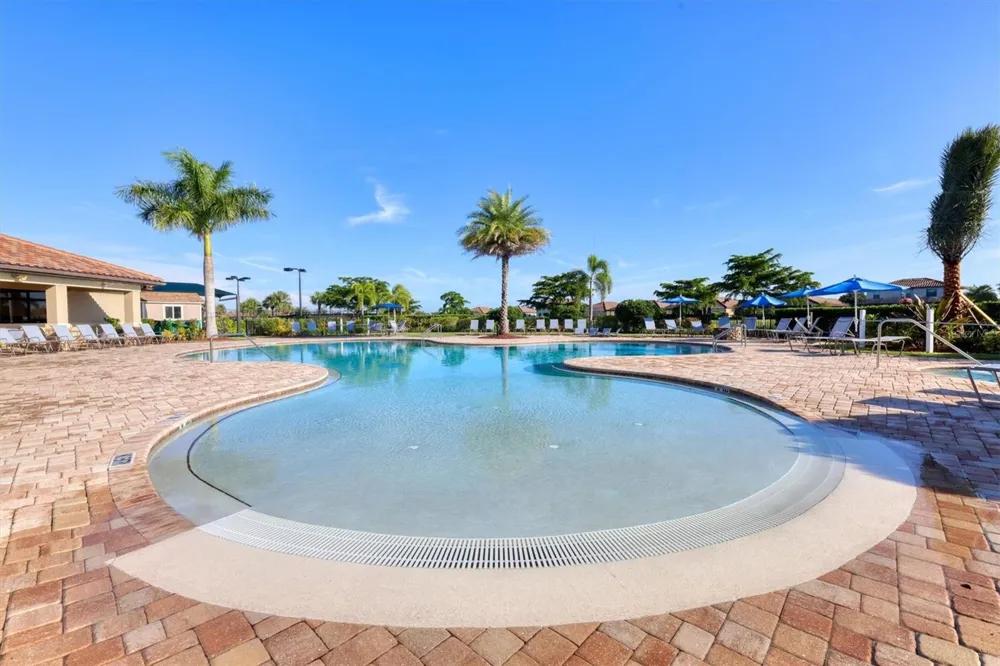 8406 GRAND ESTUARY TRAIL #104 Bradenton, FL 34212