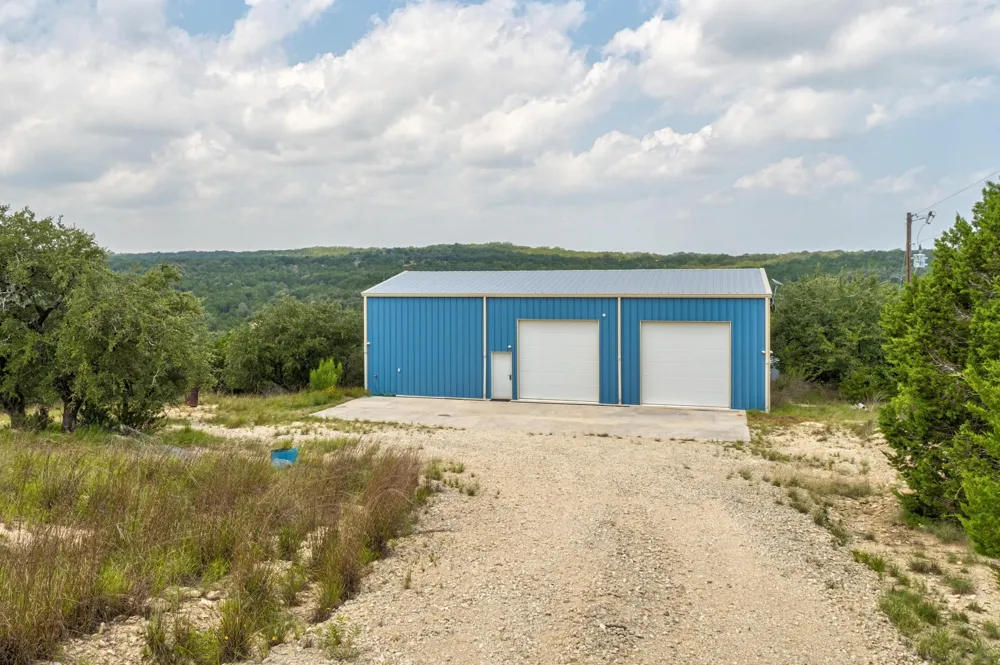 121 Spring Cove Dripping Springs, TX 78620