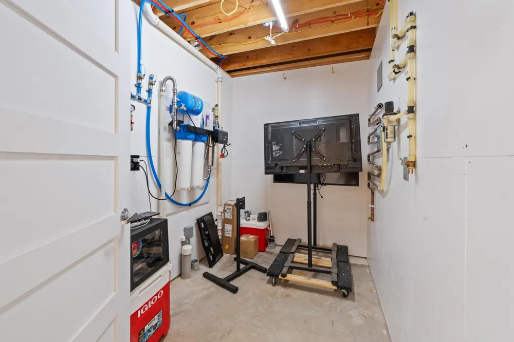121 Spring Cove Dripping Springs, TX 78620