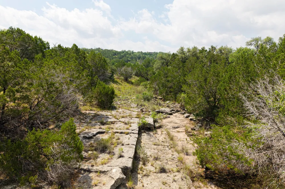 121 Spring Cove Dripping Springs, TX 78620
