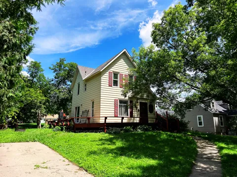 206 E Broadway Street