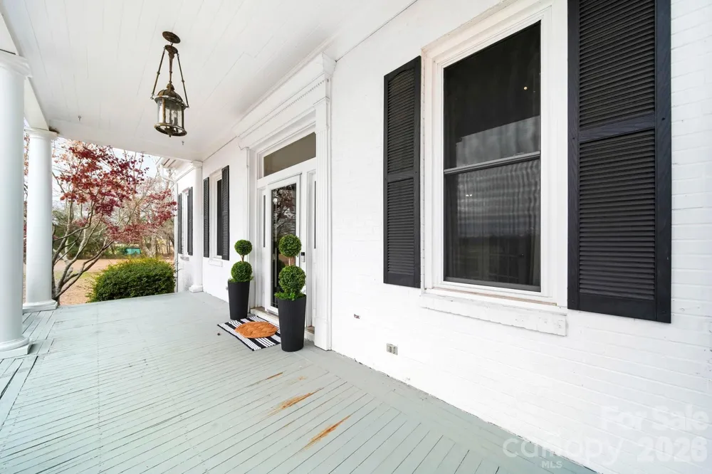 1004 Four Mile Loop Cheraw, SC 29520