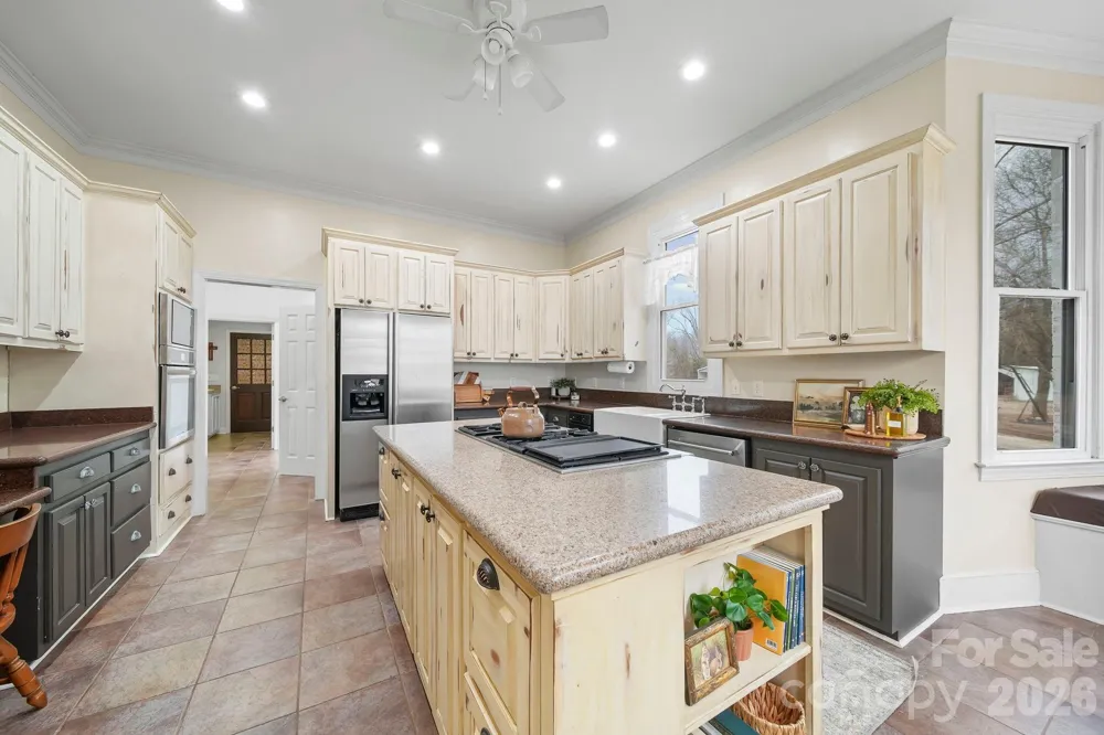 1004 Four Mile Loop Cheraw, SC 29520