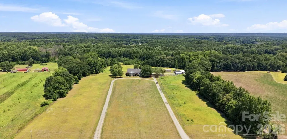 1004 Four Mile Loop Cheraw, SC 29520