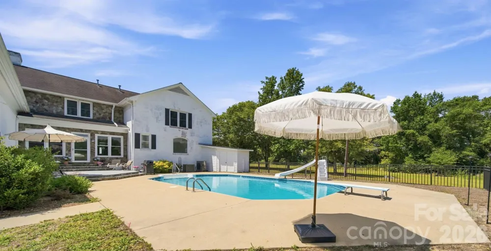 1004 Four Mile Loop Cheraw, SC 29520