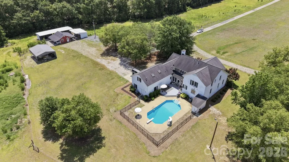 1004 Four Mile Loop Cheraw, SC 29520