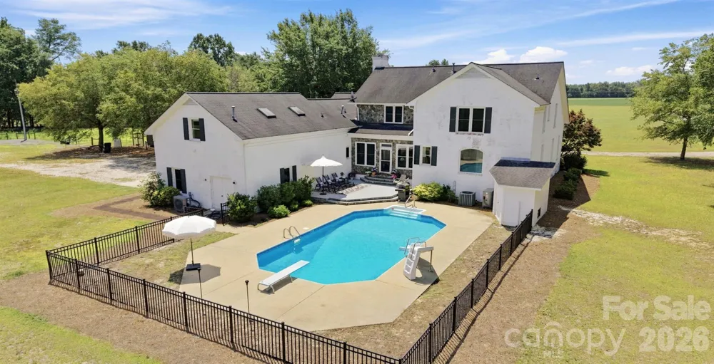 1004 Four Mile Loop Cheraw, SC 29520