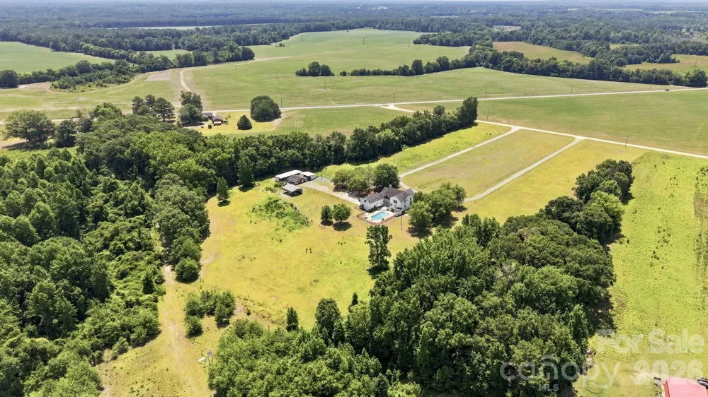 1004 Four Mile Loop Cheraw, SC 29520