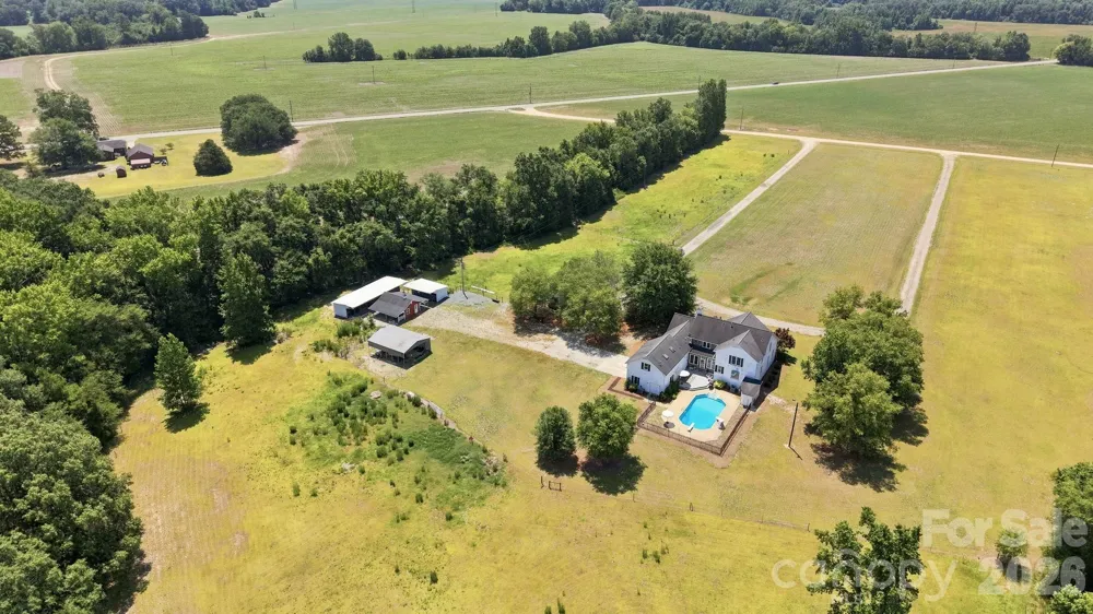 1004 Four Mile Loop Cheraw, SC 29520