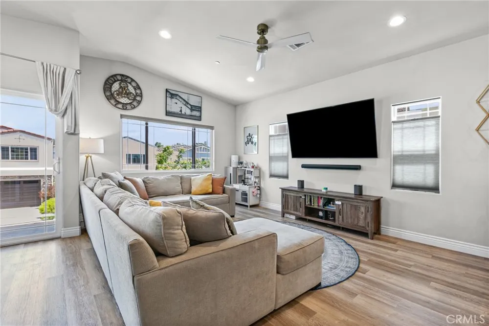 363 Calle De Pueblo Templeton, CA 93465