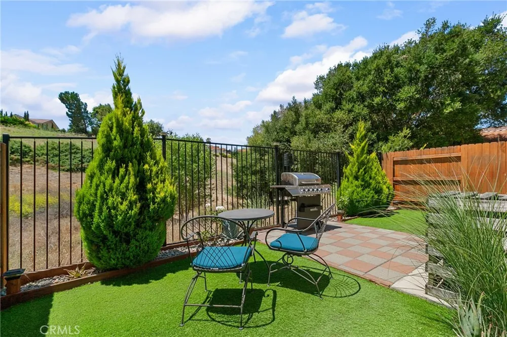 363 Calle De Pueblo Templeton, CA 93465