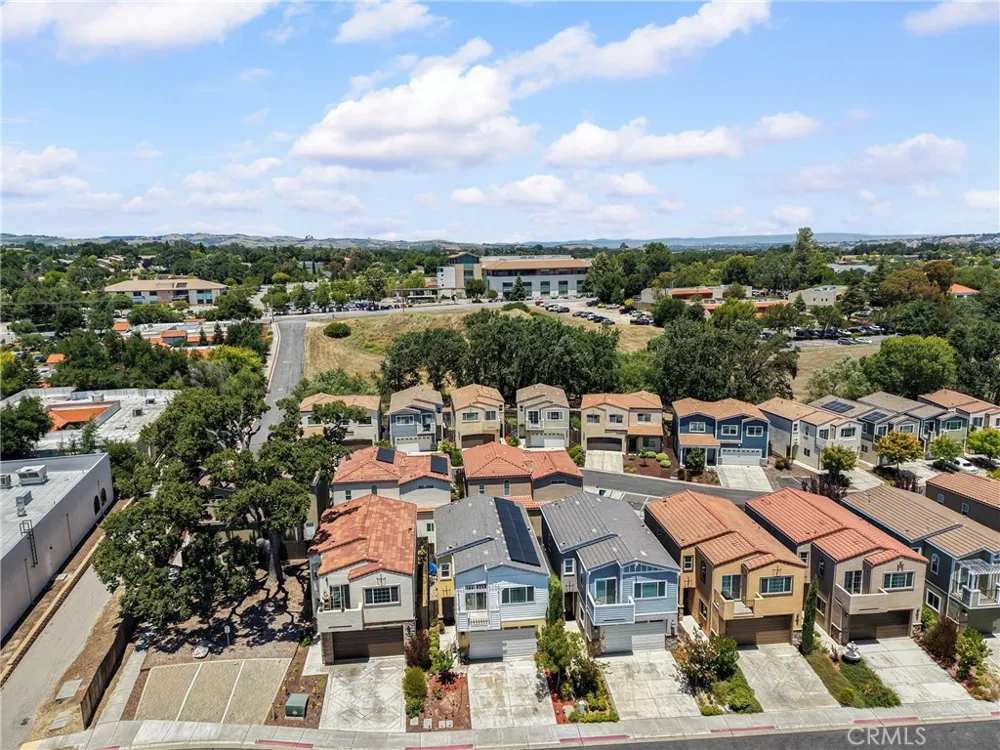 363 Calle De Pueblo Templeton, CA 93465